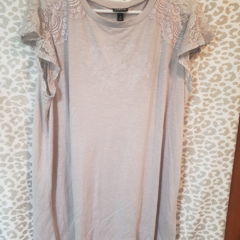 Torrid Lilac lace sleeve top 2 XXL